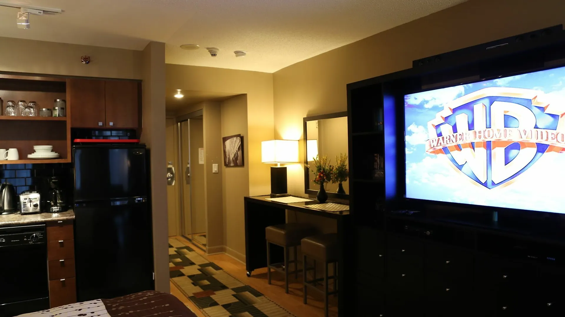 Visitor Accommodation 토론토 아파트