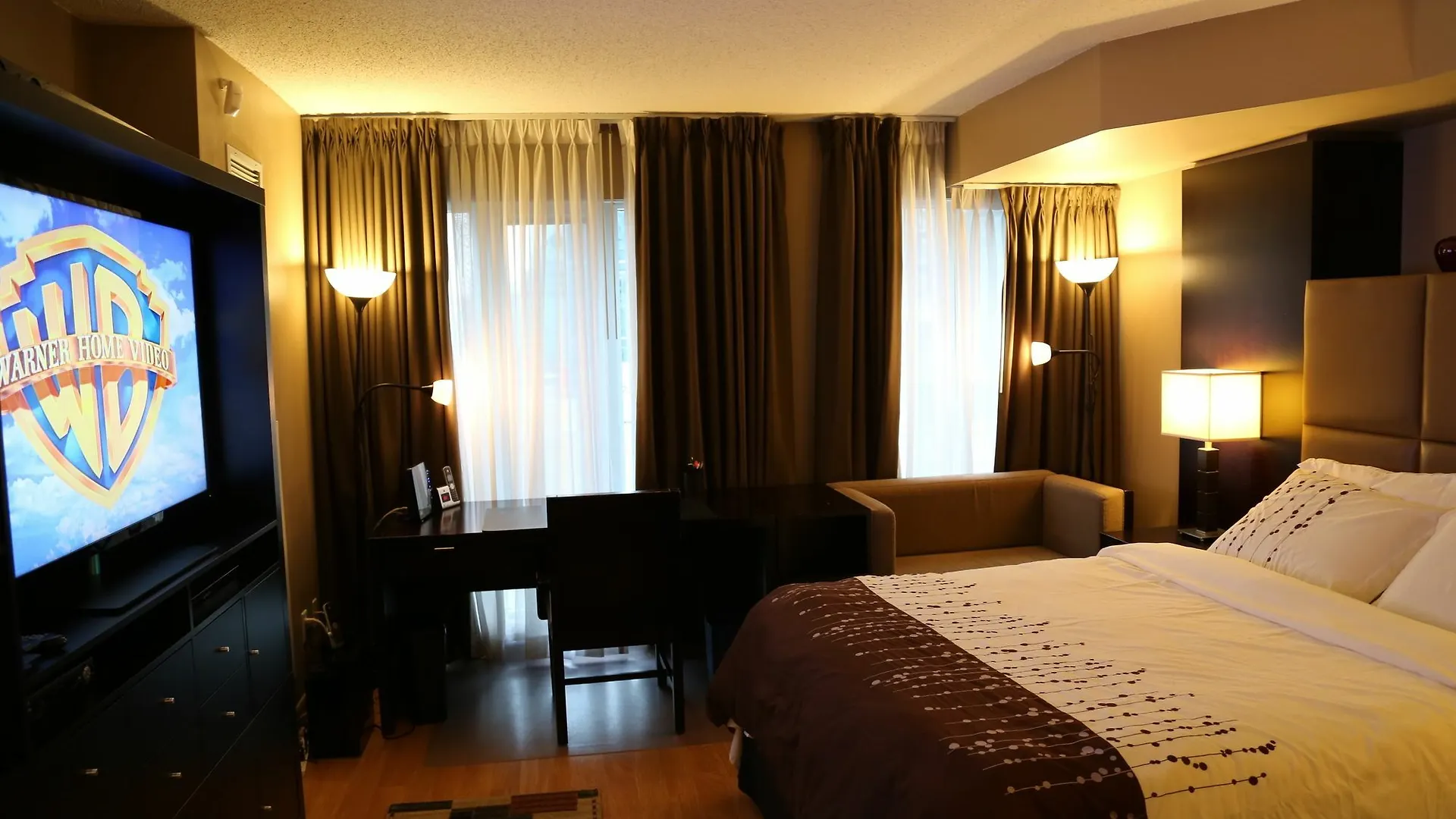 Visitor Accommodation 토론토