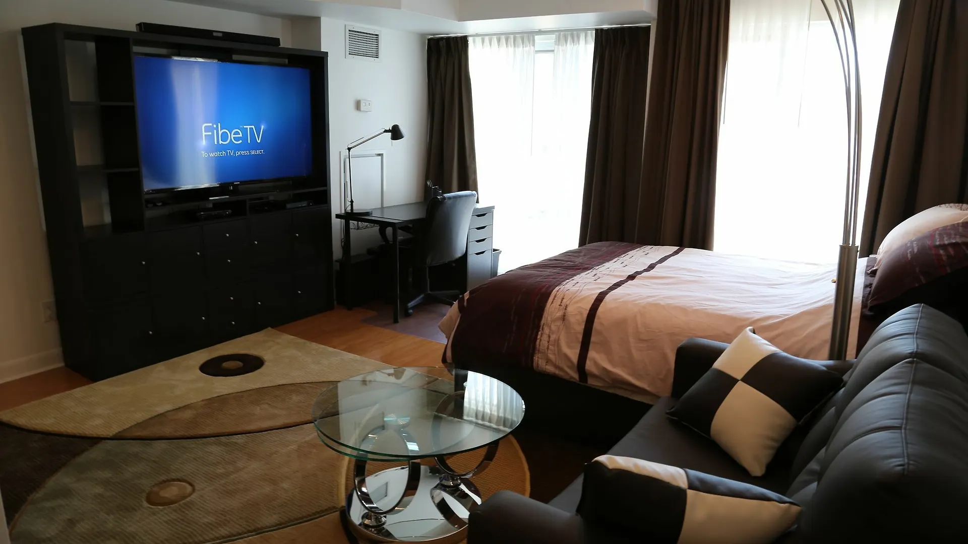 Visitor Accommodation 토론토 캐나다