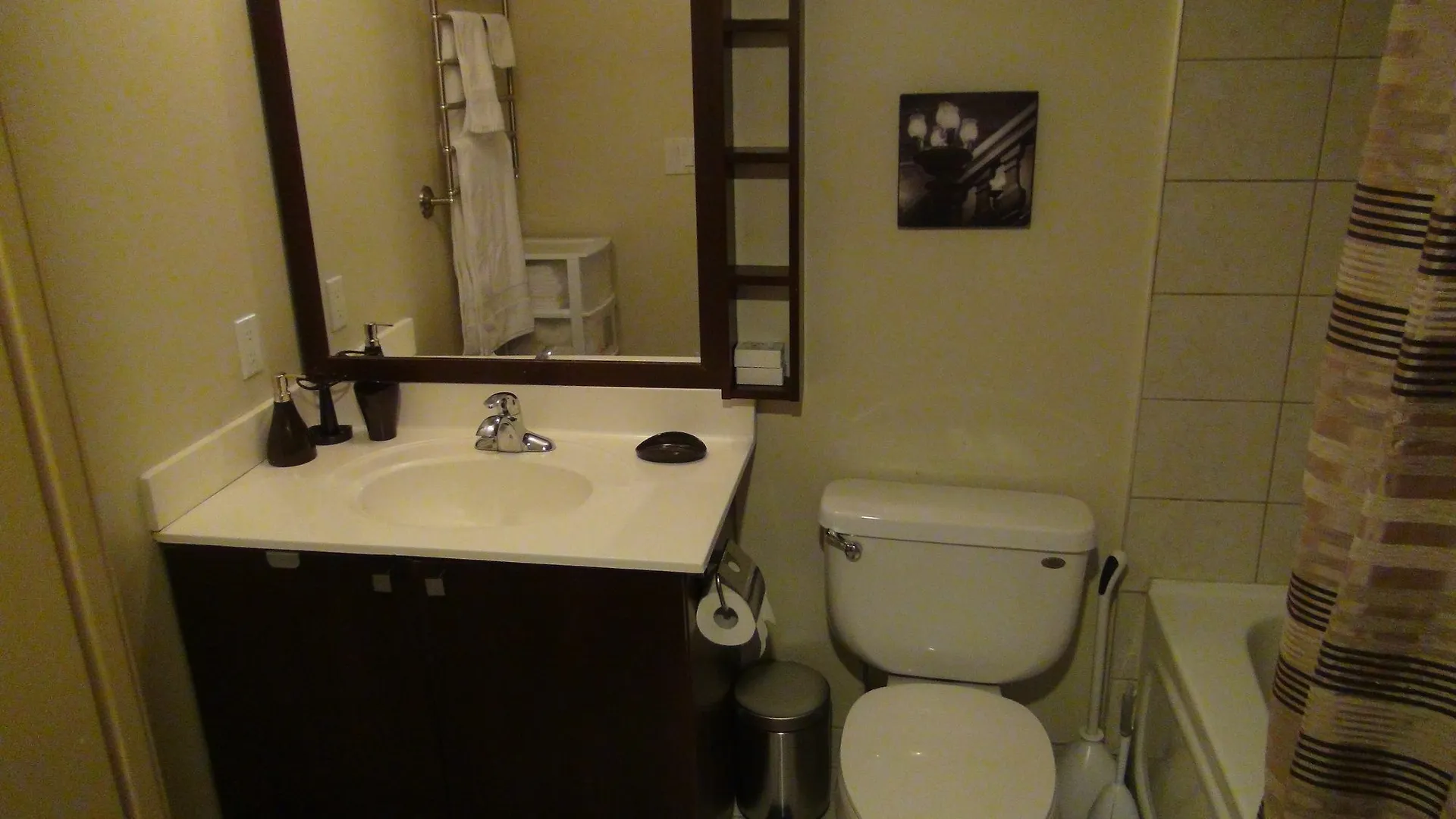 아파트 Visitor Accommodation 토론토 캐나다